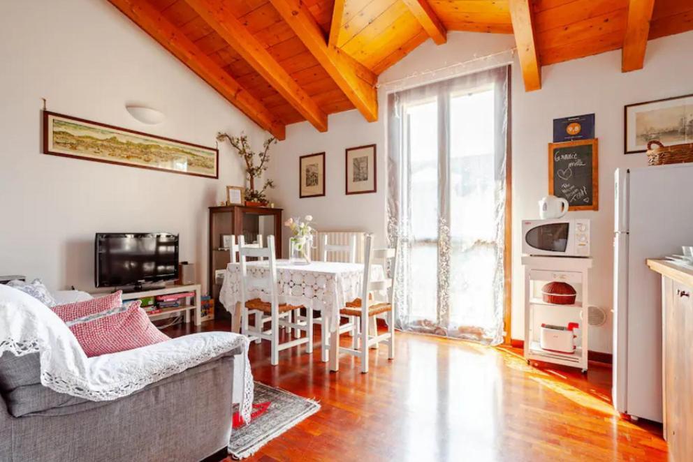 Apartamento Il Nido Della Cicogna Certosa di Pavia Exterior foto
