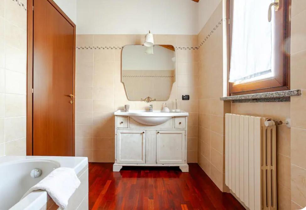 Apartamento Il Nido Della Cicogna Certosa di Pavia Exterior foto